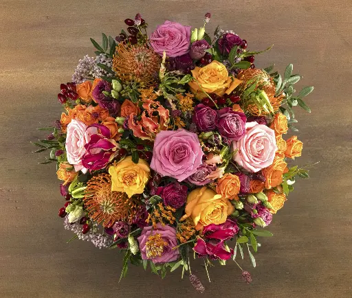 Seasonal-Signature-Bouquet-Signature.webp