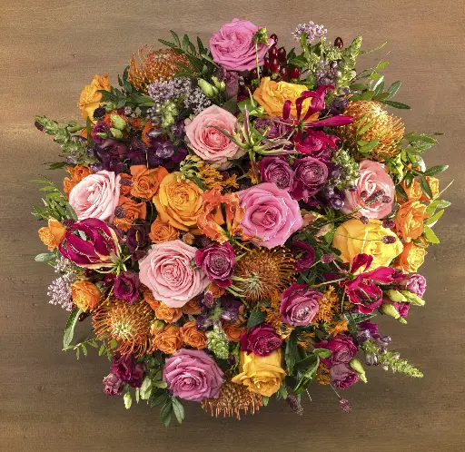 Seasonal-Signature-Bouquet-Haute-Couture.webp